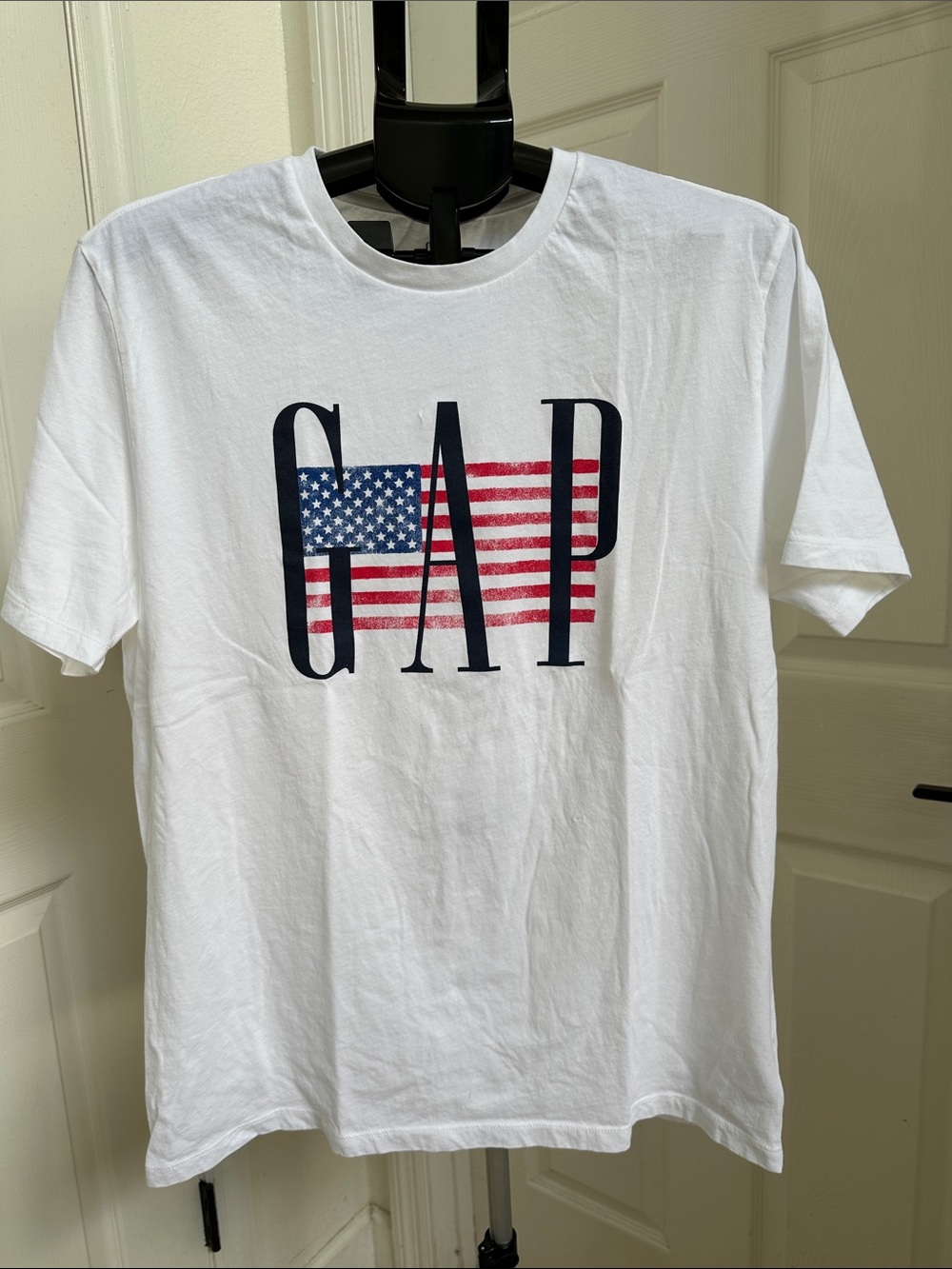 GAP White Short-Sleeve Tee with American Flag and Navy Logo